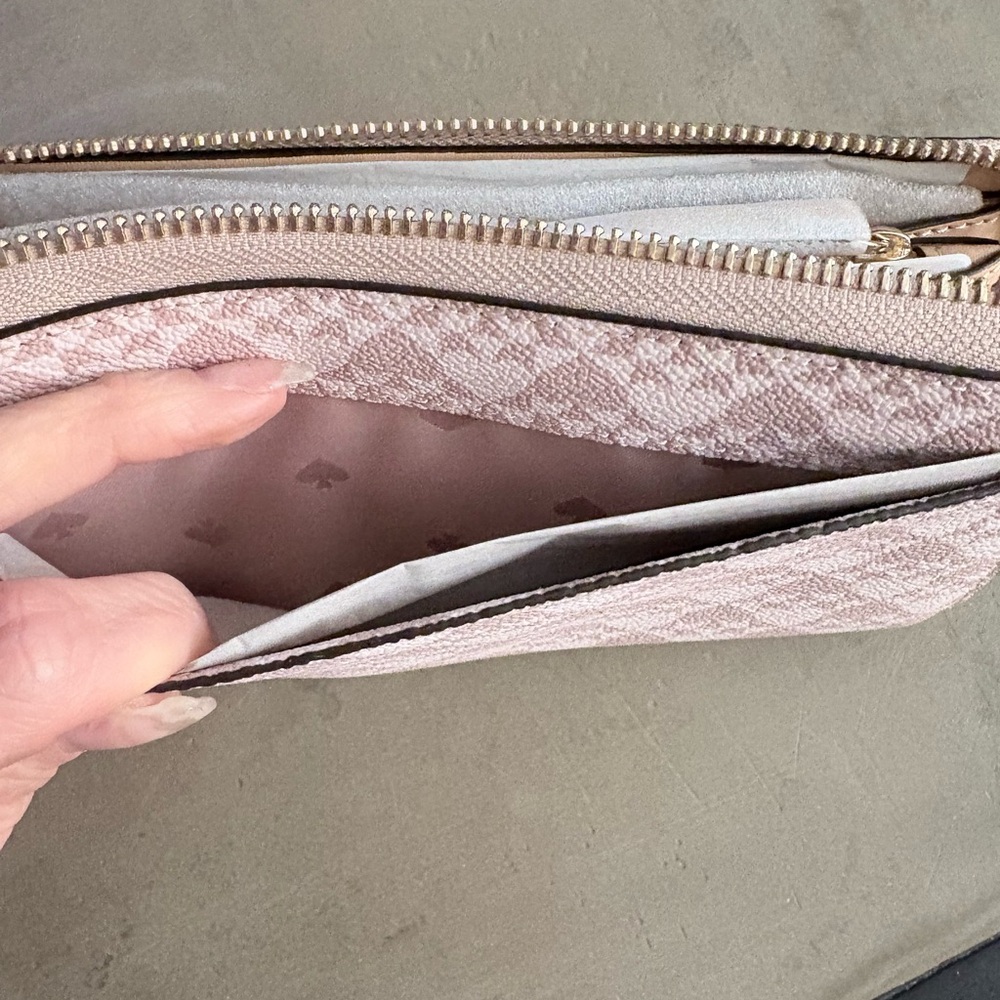 KATE SPADE Penn Place Neda Wallet - Picture 4 of 11